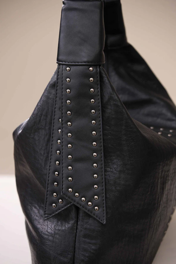 black hand bag